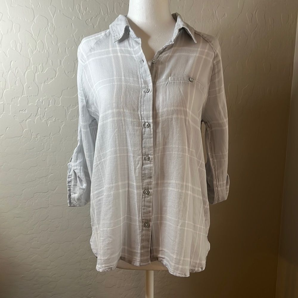 ATTENTION light blue gray button down shirt one front pocket cropped sleeves XS